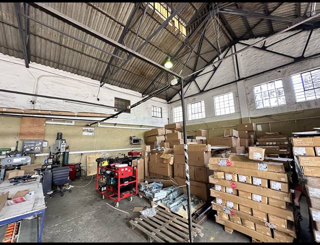 715M² WAREHOUSE TO LET IN OBSERVATORY